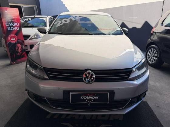 VOLKSWAGEN JETTA 2.0 TSI HIGHLINE 200CV GASOLINA 4P TIPTRONIC VOLKSWAGEN JETTA 2.0 TSI HIGHLINE 200CV GASOLINA 4P TIPTRONIC